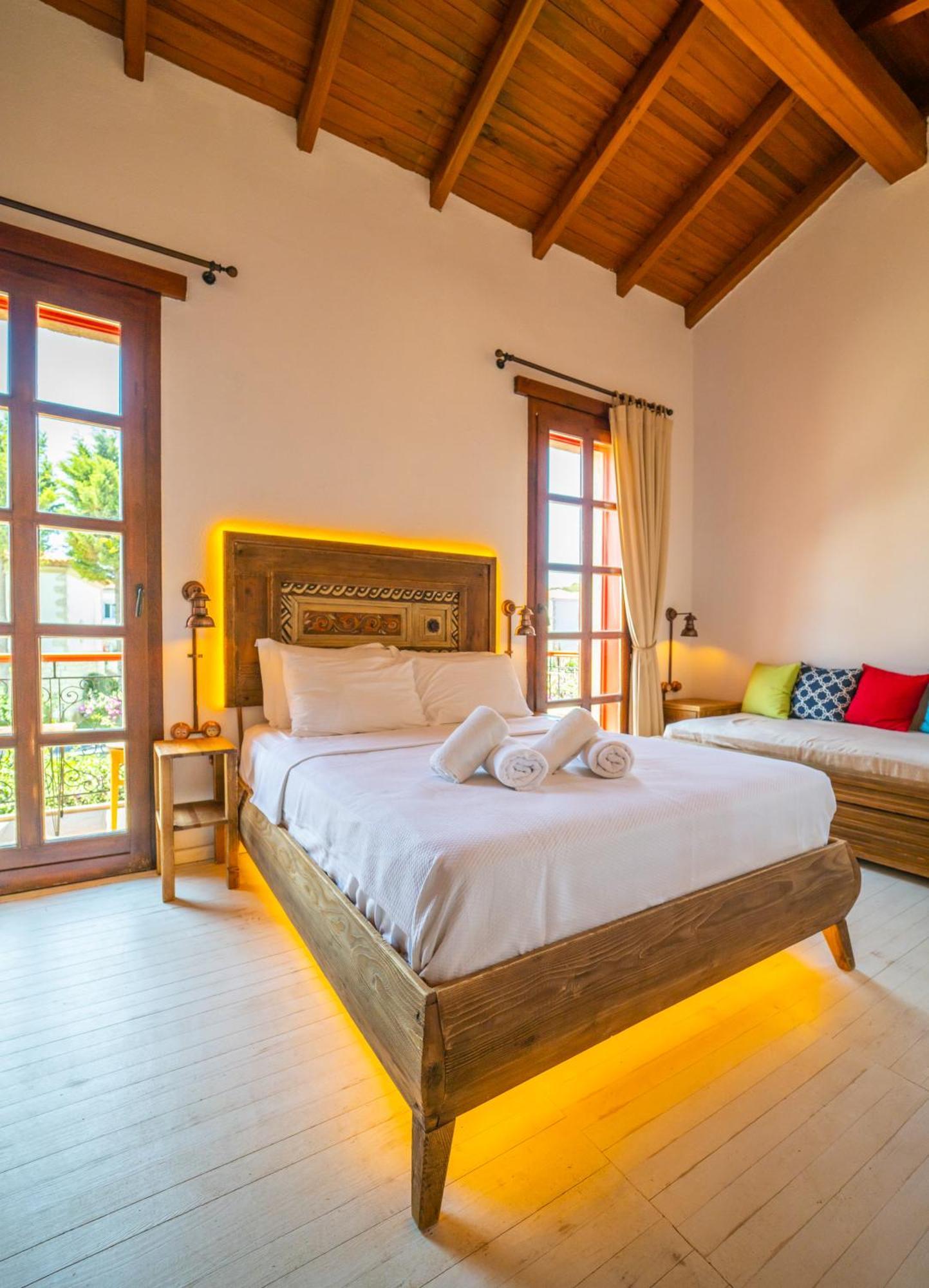 Banana Alacati Food & Stay - Adults Only Rum bild
