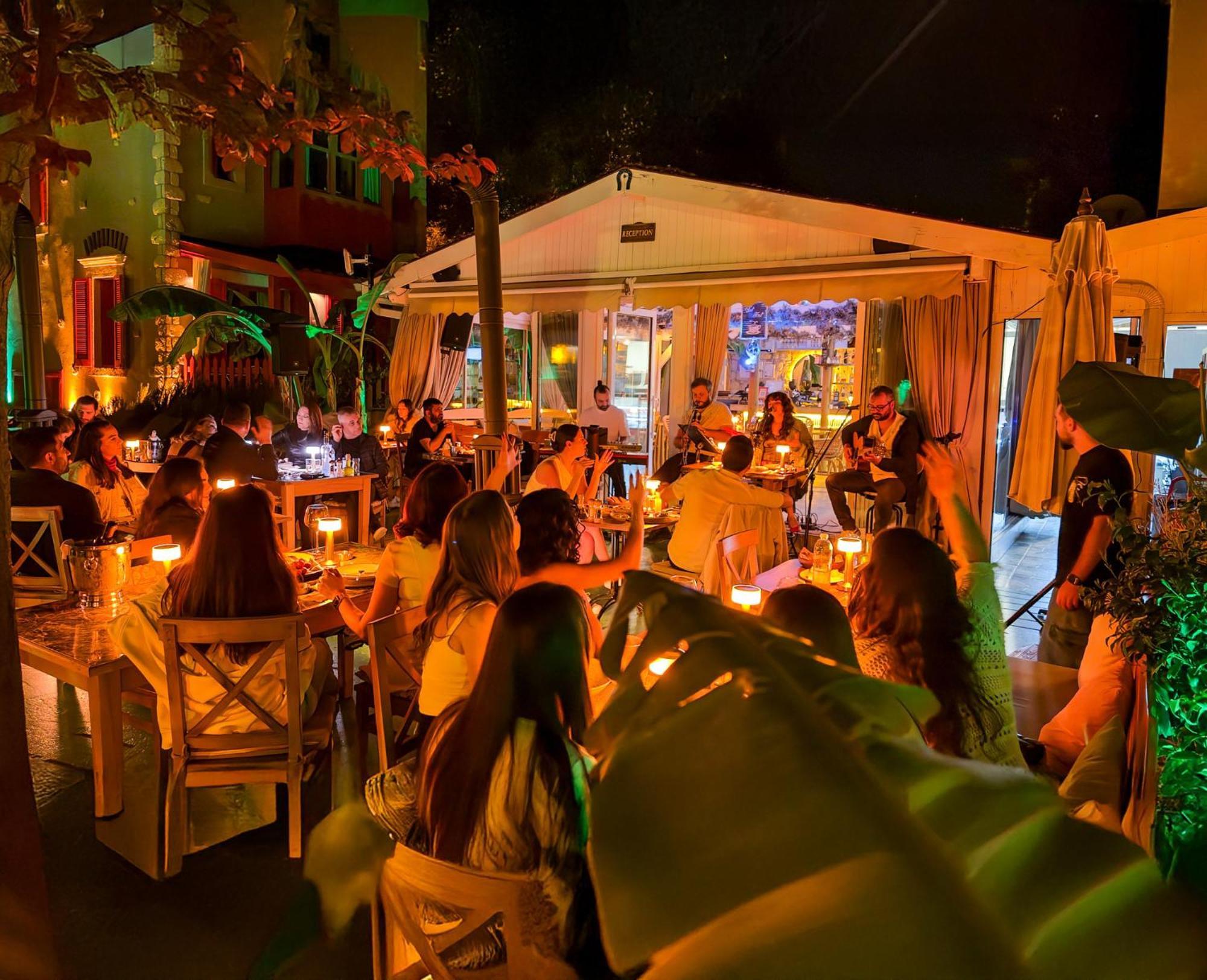 Banana Alacati Food & Stay - Adults Only Exteriör bild